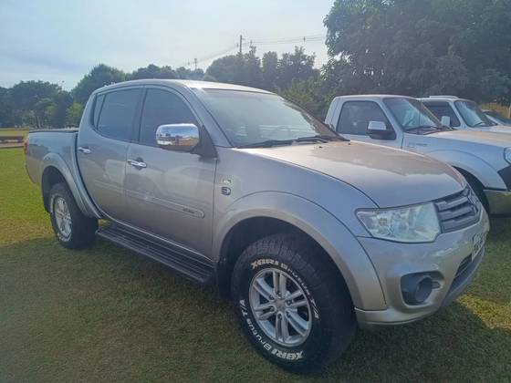 MITSUBISHI L200 TRITON 3.5 HPE 4X4 CD V6 24V FLEX 4P AUTOMÁTICO MITSUBISHI L200 TRITON 3.5 HPE 4X4 CD V6 24V FLEX 4P AUTOMÁTICO